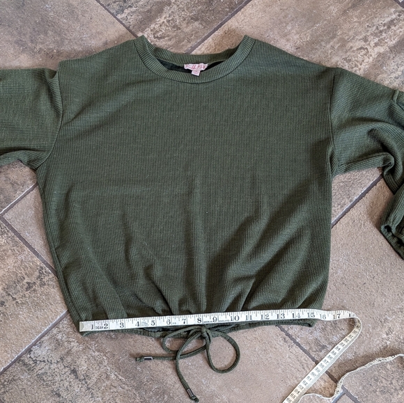 Rabbit Rose Ribbed Long Sleeve Crop Top Size M Army Green - Picture 9 of 9